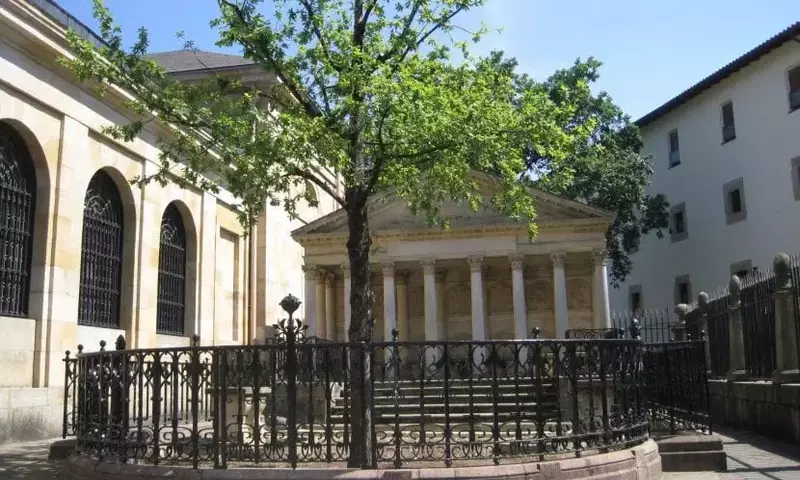 El Roble de Guernica: Un Símbolo Ancestral de Libertad Vasca