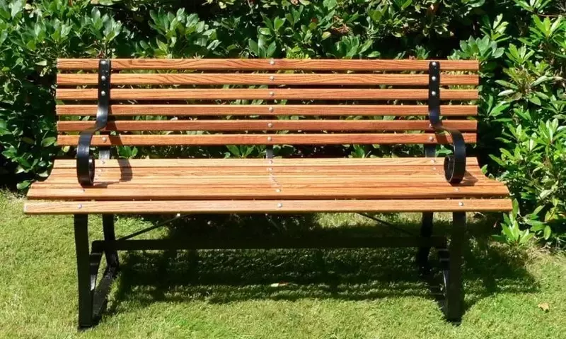 Bancos de Jardín: Más Allá de un Simple Asiento