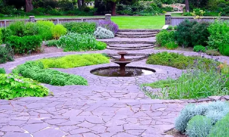 Diseño y Creación de Jardines Circulares Eficientes y Armoniosos