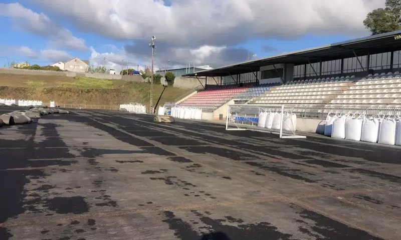 Mejora Integral del Césped en los Campos Deportivos de Baltar y Noalla
