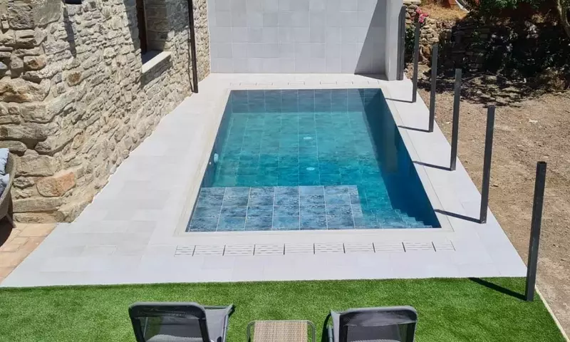 Transforma tu patio pequeño en un oasis: la guía definitiva de minipiscinas