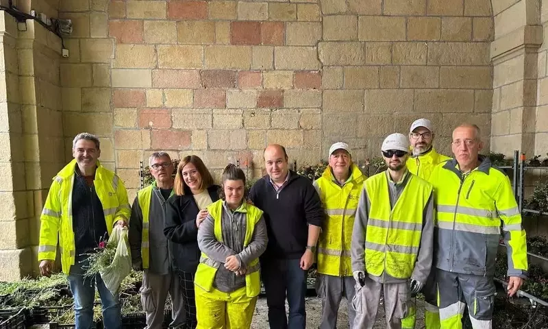 Irun: Celebración de la Cuarta Edición del Reparto de Plantas de Invierno entre la Ciudadanía