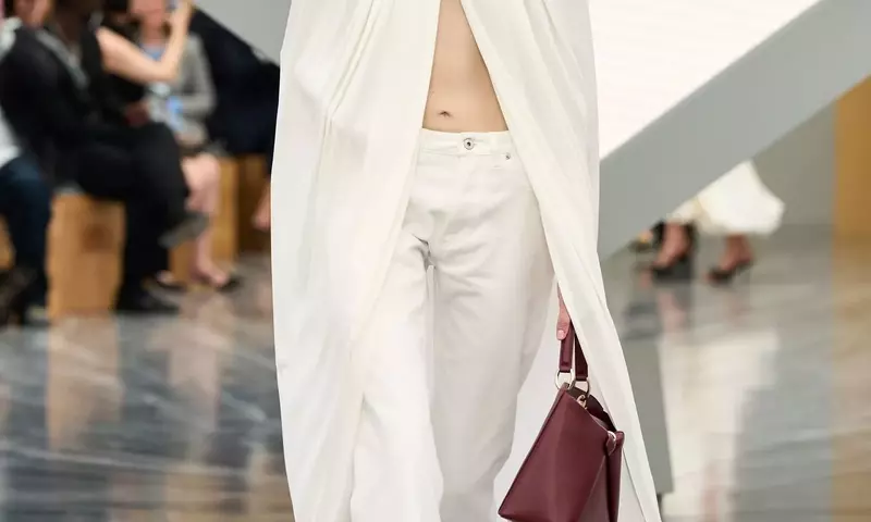 White Jeans: From Risky Wardrobe Item to Chic Fashion Essential