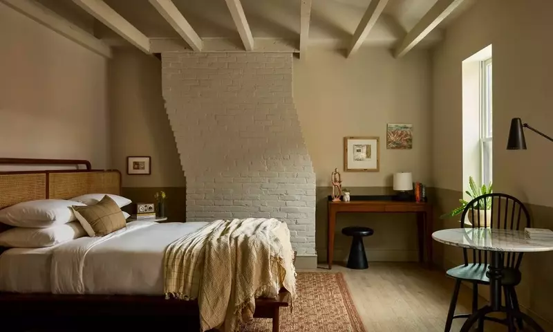 Philadelphia's Culinary and Accommodation Gems