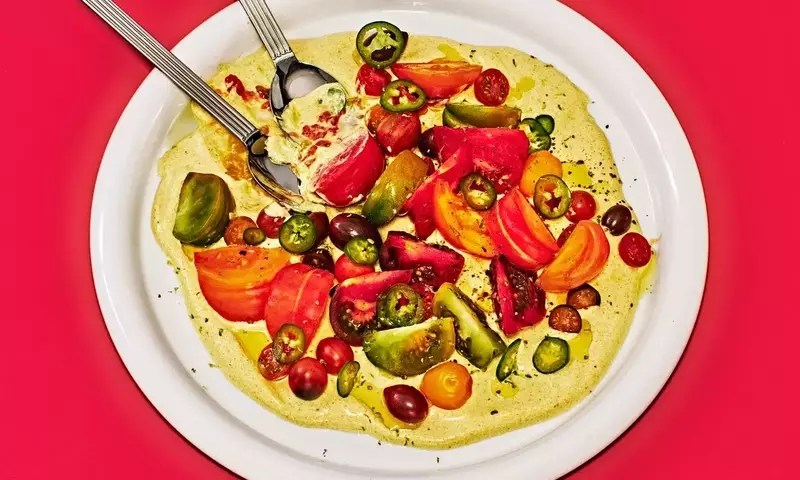 Effortless Summer Dishes: Recipes Utilizing Peak-Season Produce