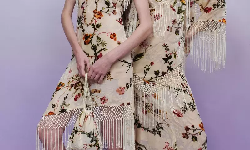 Anna Sui's Resort 2027 Collection: A Glamorous Reflection on 1960s Pop Culture