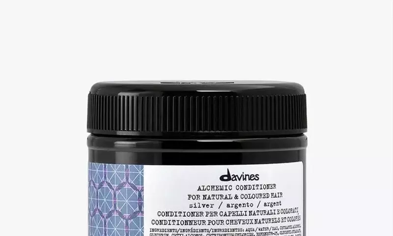 The Ultimate Guide to Color-Depositing Hair Masks for Lasting Vibrancy