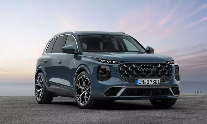 Unveiling the Refreshed 2027 Audi Q7: A Third-Generation Marvel with Enhanced Presence and Innovative Features