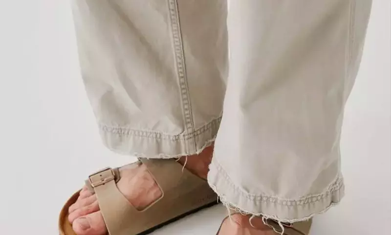 The Ultimate Guide to Men's Sandals: Comfort Meets Style