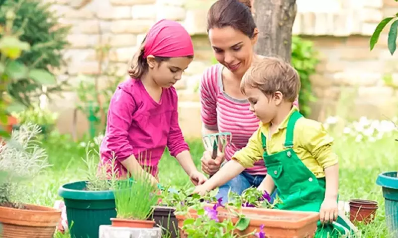 Involucrando a los Niños en la Magia de la Jardinería